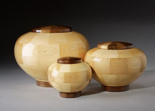 Can Beginners Learn How to Make a Wooden Cremation Urn That Looks Professional?